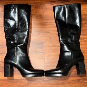 SONG OF STYLE Nineties Boot in Black